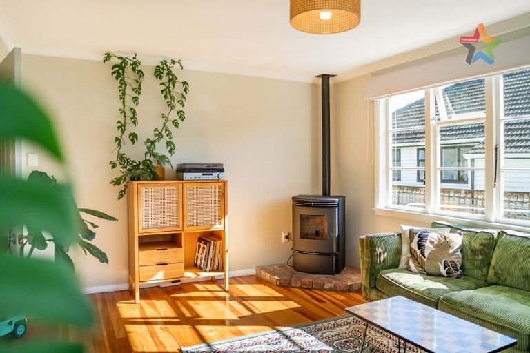 Photo of property in 126 Kowhai Street, Naenae, Lower Hutt, 5011