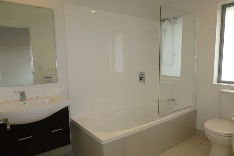 Photo of property in 25 Maylee Crescent, Gulf Harbour, Whangaparaoa, 0930