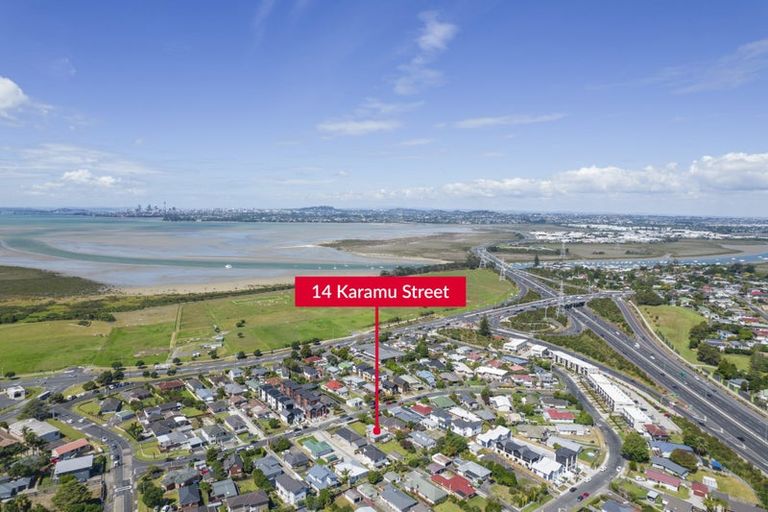 Photo of property in 14 Karamu Street, Te Atatu Peninsula, Auckland, 0610