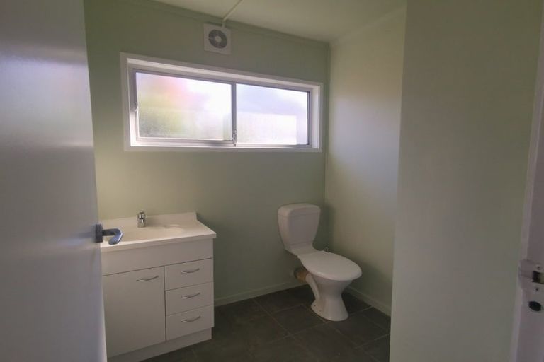 Photo of property in 3/9 Smiths Avenue, Papakura, 2110