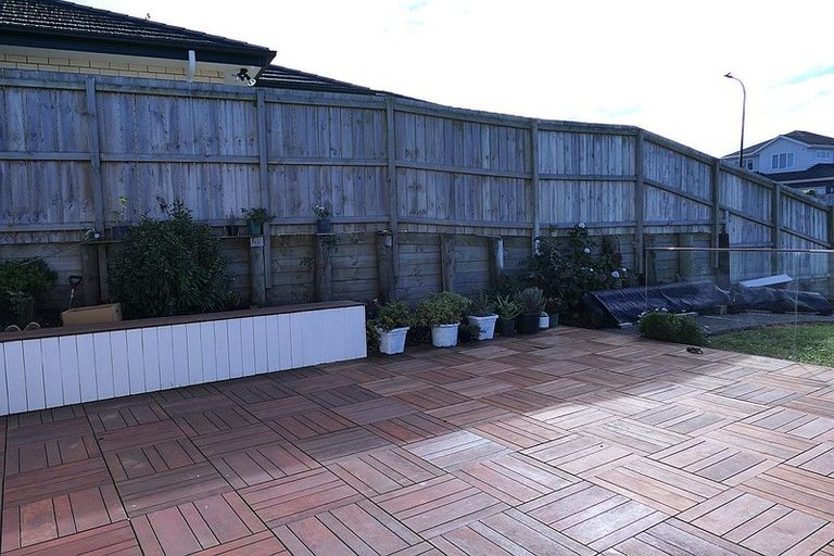Photo of property in 10 Regis Park Drive, Pukekohe, 2120