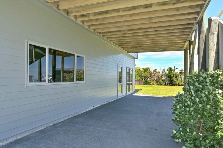 Photo of property in 6 Argyle Street, Mahia, 4198