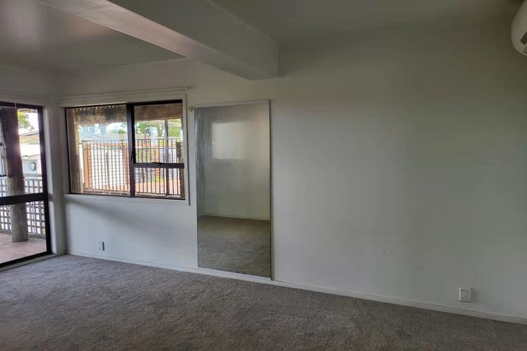 Photo of property in 81 College Road, Northcote, Auckland, 0627