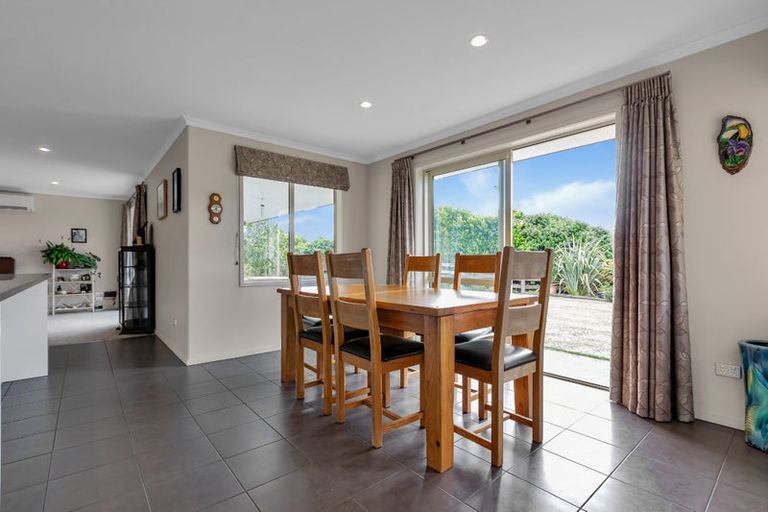 Photo of property in 15 Des Terry Way, Waipu, 0510