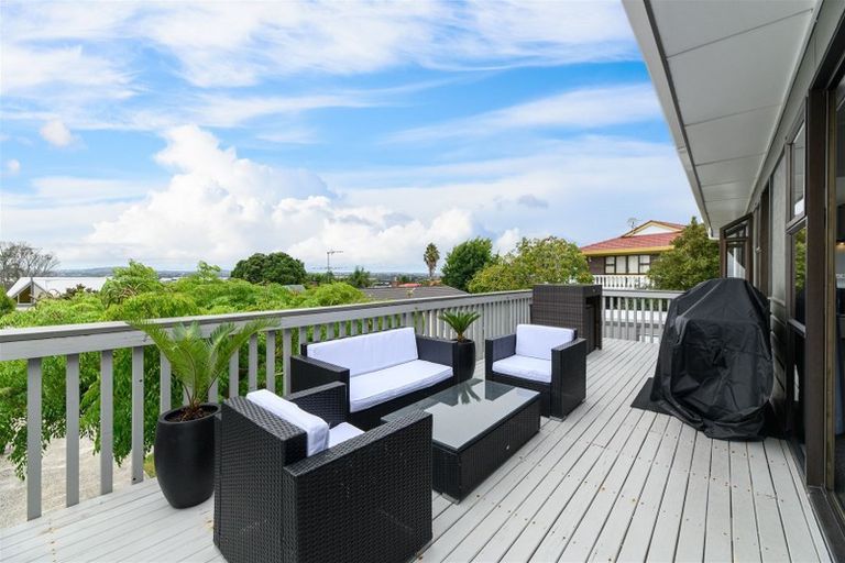 Photo of property in 207 Te Atatu Road, Te Atatu South, Auckland, 0610