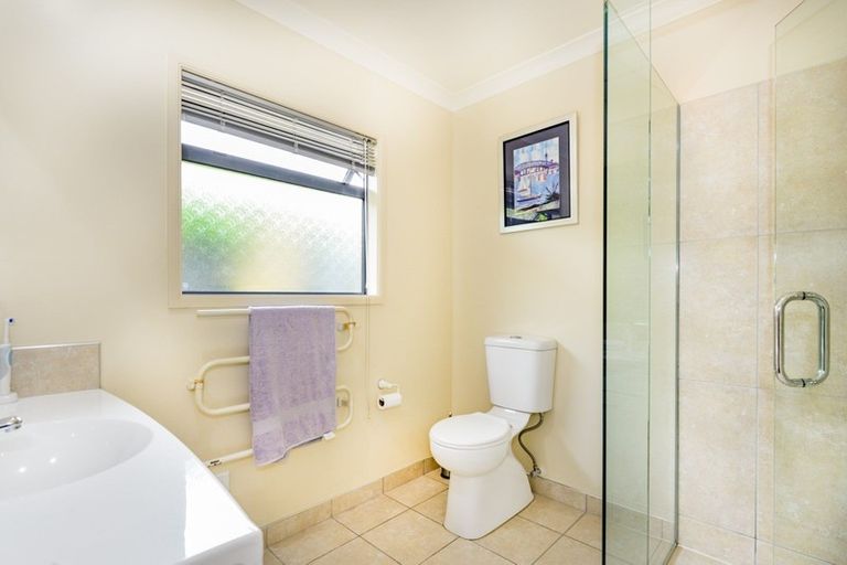 Photo of property in 1 Russell Robertson Drive, Havelock North, 4130