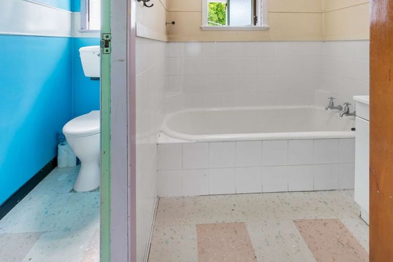 Photo of property in 4 Old Onerahi Road, Onerahi, Whangarei, 0110