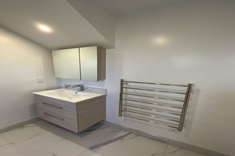 Photo of property in 3/231 Marine Parade, Seatoun, Wellington, 6022