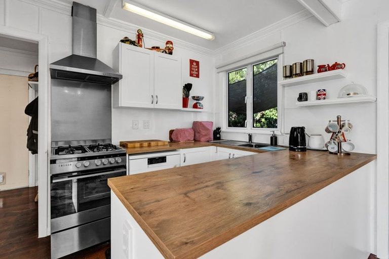 Photo of property in 3 Dorset Avenue, Westown, New Plymouth, 4310