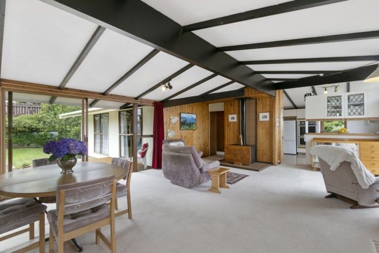 Photo of property in 16 Hibiscus Grove, Maungaraki, Lower Hutt, 5010