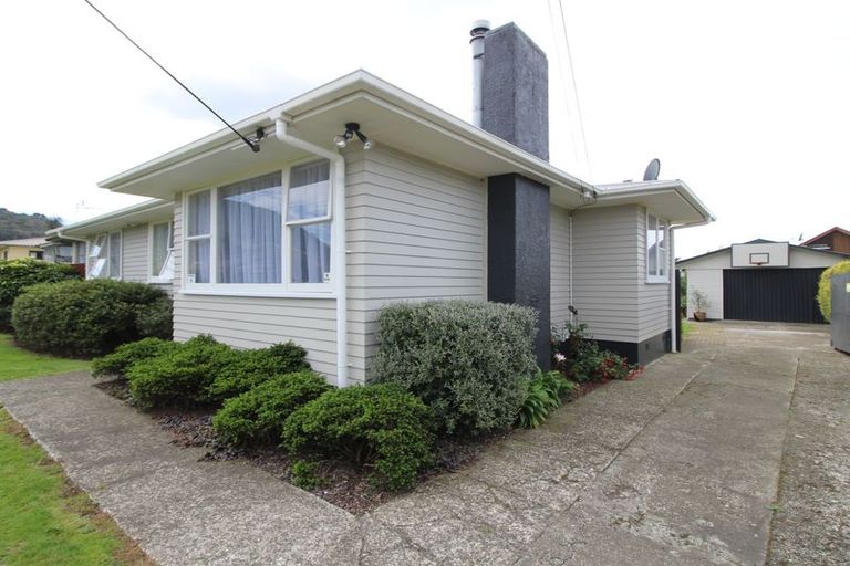 Photo of property in 6 Euan Street, Mangakakahi, Rotorua, 3015