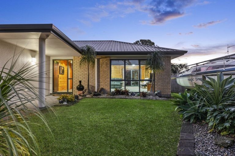 Photo of property in 10 Jacinda Close, Pyes Pa, Tauranga, 3112