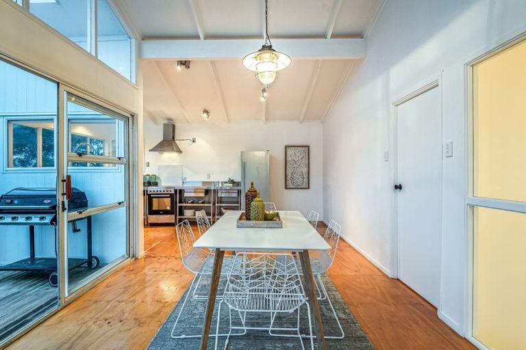 Photo of property in 11 Dalton Road, Snells Beach, 0920