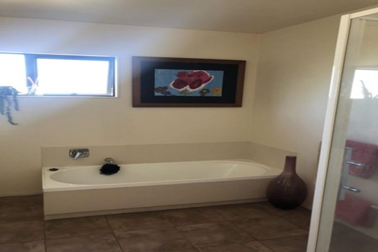 Photo of property in 1/8 Belmont Terrace, Milford, Auckland, 0620