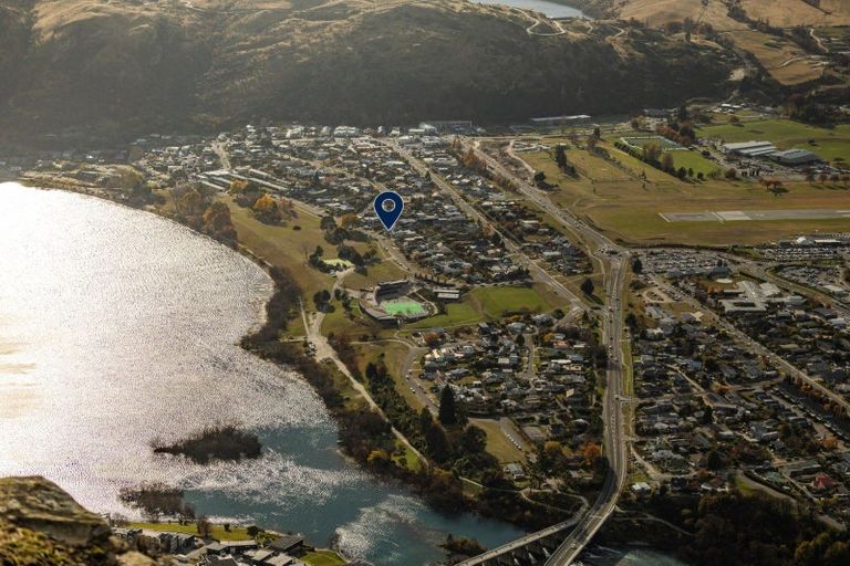 Photo of property in 32a Lake Avenue, Frankton, Queenstown, 9300