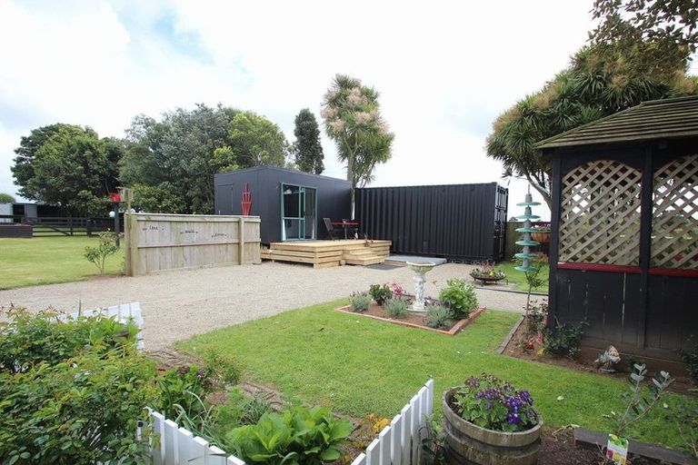 Photo of property in 70 Ackworth Road, Lepperton, New Plymouth, 4373