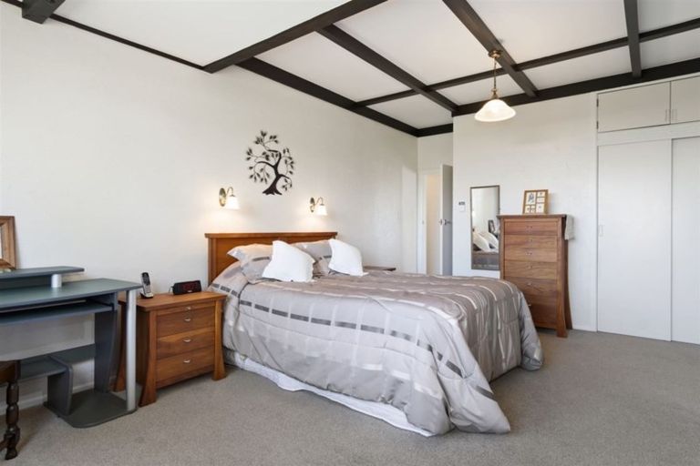 Photo of property in 385 Otumoetai Road, Otumoetai, Tauranga, 3110