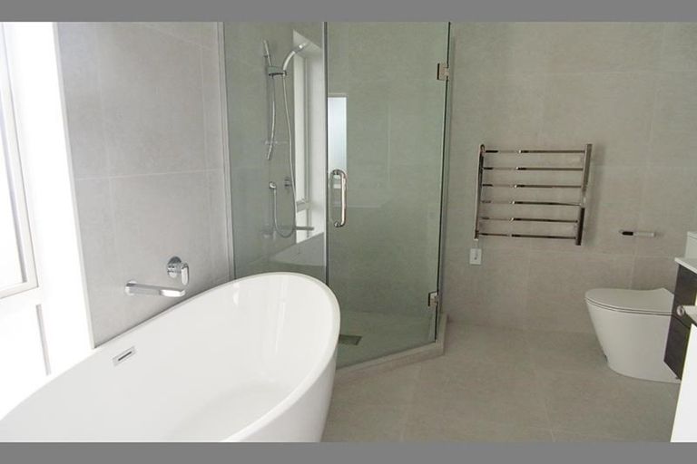 Photo of property in 32 Stephen Avenue, Henderson, Auckland, 0610