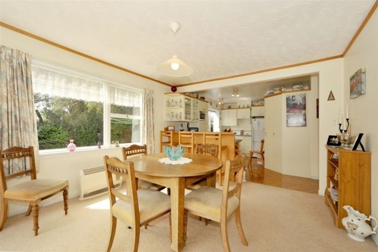 Photo of property in 17 Woodstock Place, Russley, Christchurch, 8042