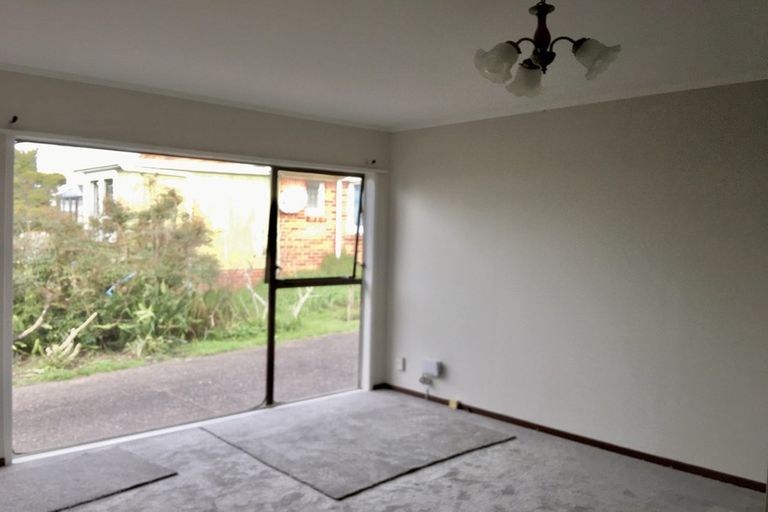 Photo of property in 2/169 Onewa Road, Birkenhead, Auckland, 0626