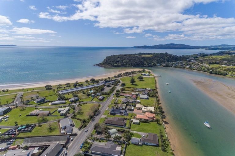 Photo of property in 27 Flame Tree Lane, Taipa, 0420