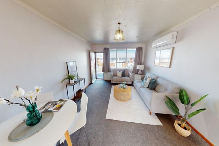 Photo of property in 8 Kiwi Court, Roslyn, Palmerston North, 4414