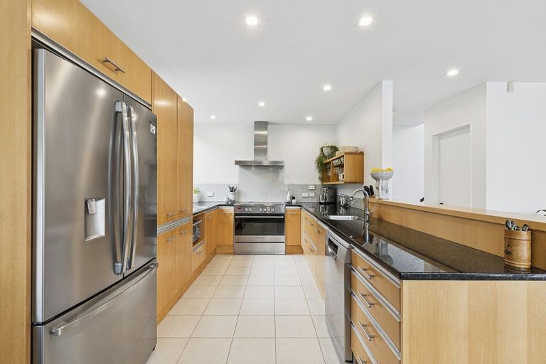 Photo of property in 32 Mantell Street, Seatoun, Wellington, 6022