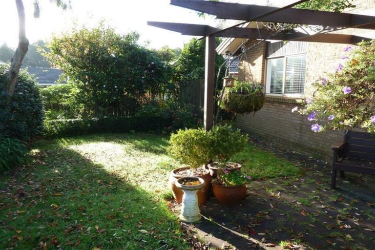 Photo of property in 1/34 Windoma Circle, Manukau, Auckland, 2025