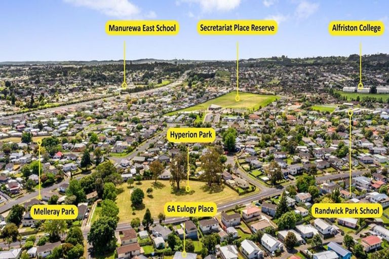 Photo of property in 1/6 Eulogy Place, Randwick Park, Auckland, 2105