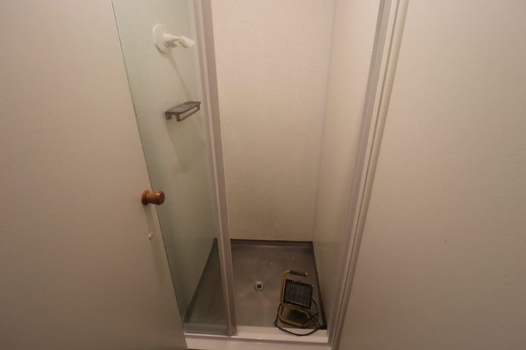 Photo of property in 23 Totara Grove, Hillcrest, Auckland, 0627