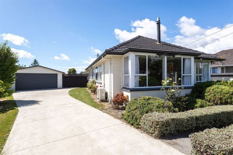 Photo of property in 24 Ealing Street, Redwood, Christchurch, 8051