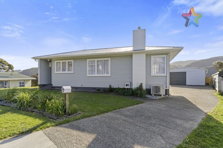 Photo of property in 58 Holborn Drive, Stokes Valley, Lower Hutt, 5019