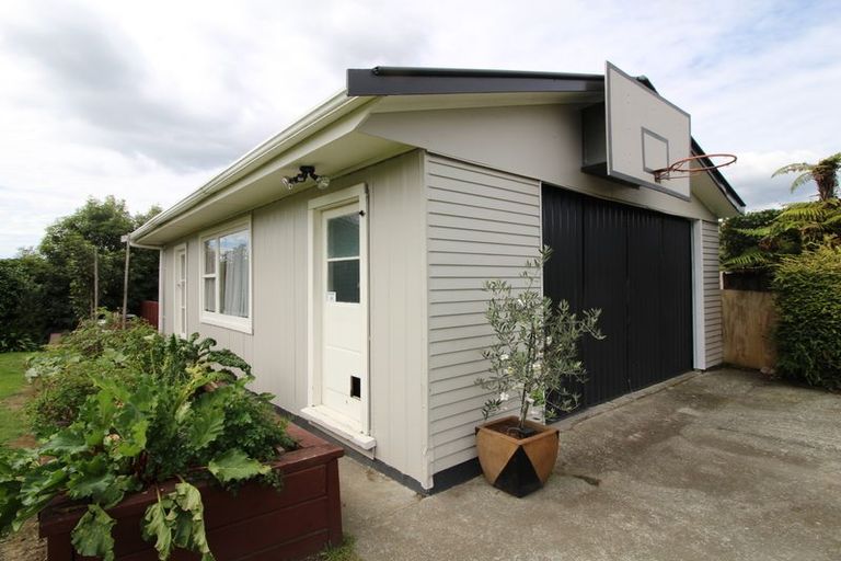 Photo of property in 6 Euan Street, Mangakakahi, Rotorua, 3015