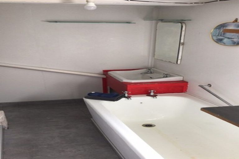 Photo of property in 6 Brighton Terrace, Murrays Bay, Auckland, 0630