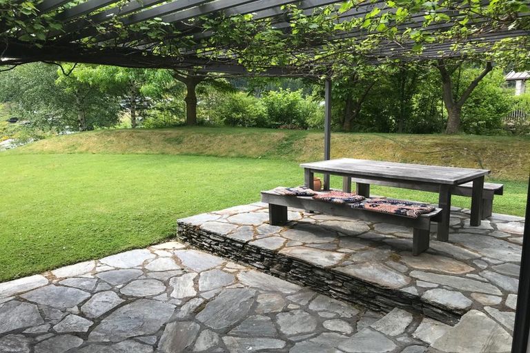 Photo of property in 61 Mathias Terrace, Arthurs Point, Queenstown, 9371