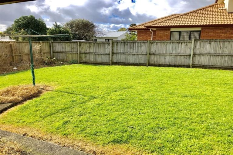 Photo of property in 51 Sturges Road, Henderson, Auckland, 0612