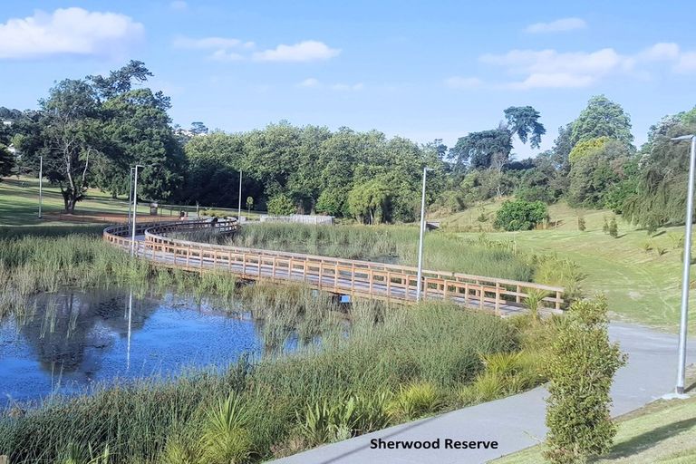 Photo of property in 1/7 Newstead Avenue, Browns Bay, Auckland, 0632