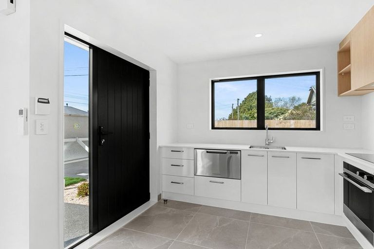 Photo of property in 2/24 Norwich Street, Linwood, Christchurch, 8062