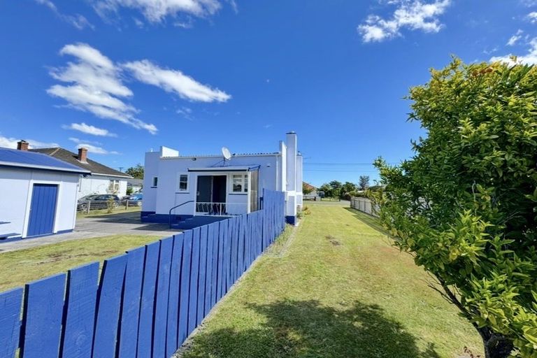 Photo of property in 12 Roberts Avenue, Aramoho, Whanganui, 4500