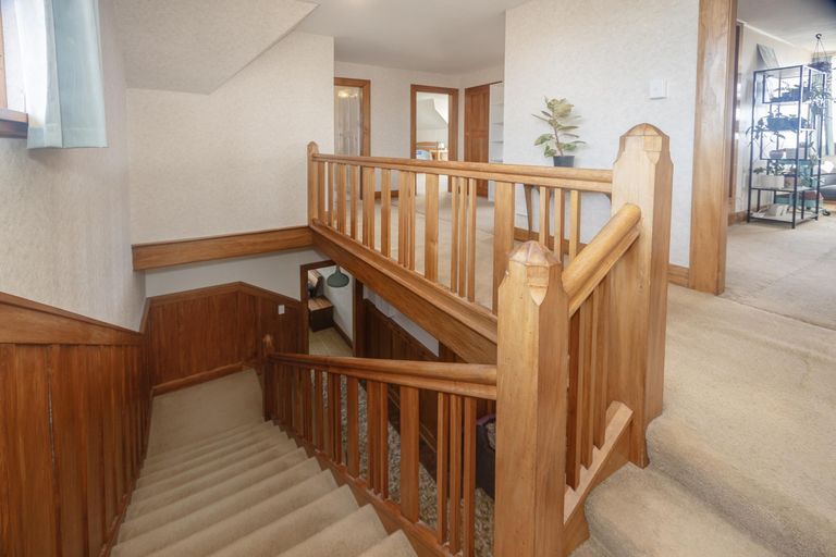 Photo of property in 76 Wharfe Street, South Hill, Oamaru, 9400