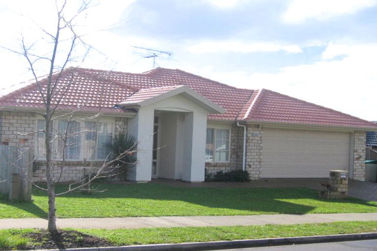Photo of property in 7 Walter Haddrell Crescent, Flat Bush, Auckland, 2016