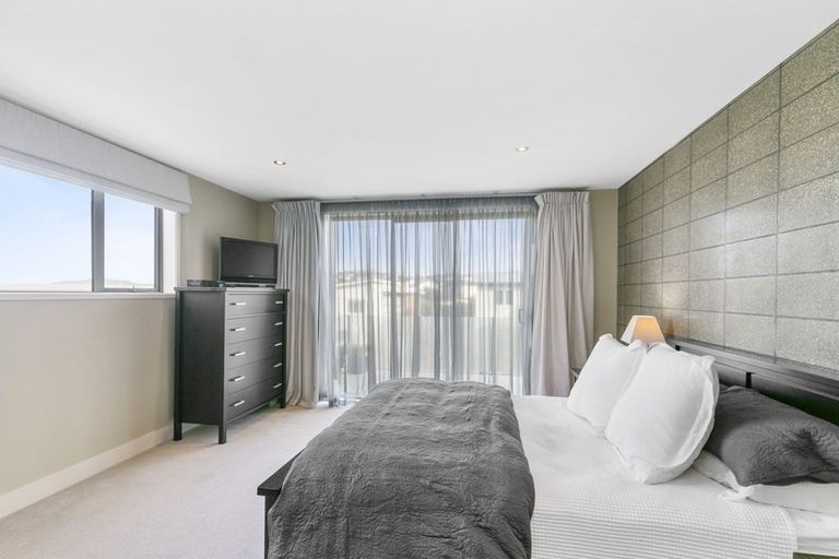 Photo of property in 7 Lakshmi Place, Khandallah, Wellington, 6035