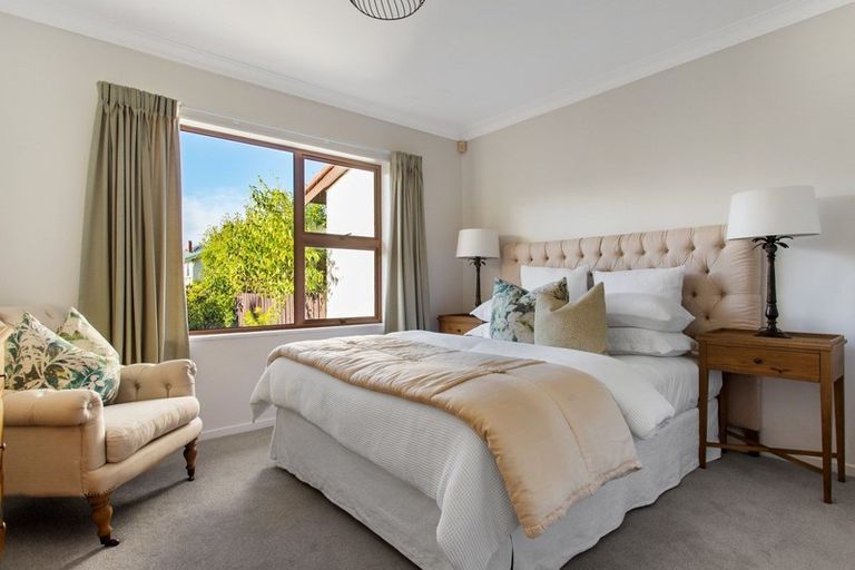 Photo of property in 15c Aratonga Avenue, Greenlane, Auckland, 1051