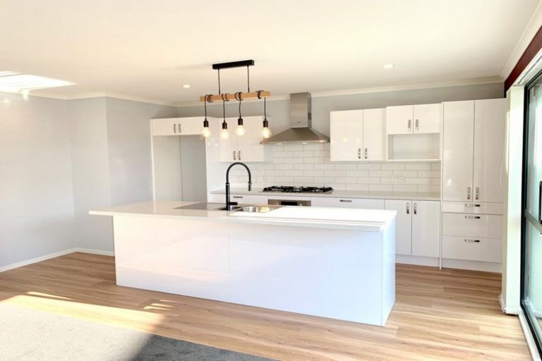 Photo of property in 12 Schooner Drive, Whitby, Porirua, 5024