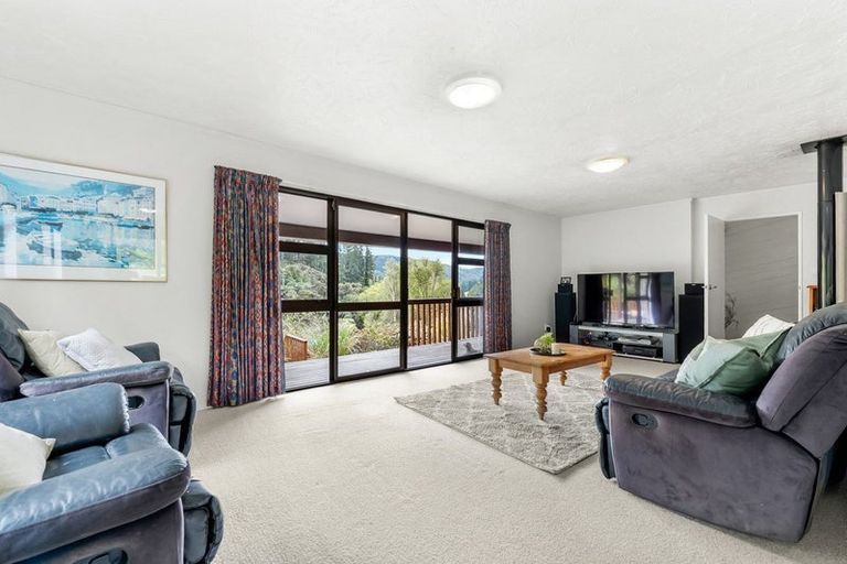 Photo of property in 70 Kaitoke Loop, Kaitoke, Upper Hutt, 5018