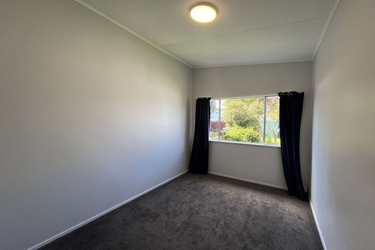 Photo of property in 2/71 Hikurangi Street, Trentham, Upper Hutt, 5018