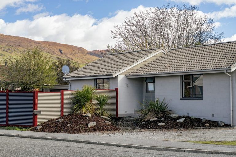 Photo of property in 1 Marsh Place, Cromwell, 9310