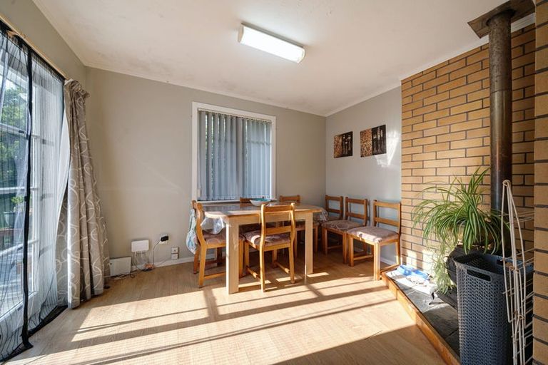 Photo of property in 8 Coniston Avenue, Te Atatu South, Auckland, 0610