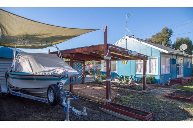 Photo of property in 62 Dunns Avenue, The Pines Beach, 7630