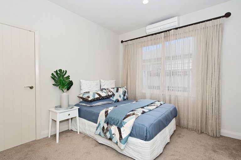 Photo of property in 6 The Esplanade, Huntington, Hamilton, 3210